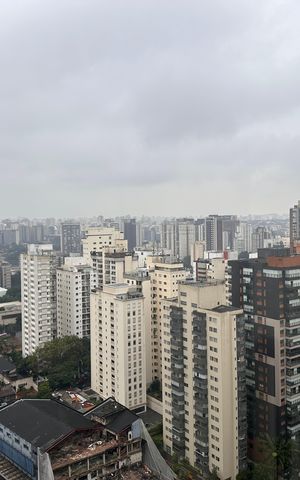 Apartamento à venda com 178m², 4 quartos e 3 vagas Apartamento à venda com 178m², 4 quartos e 3 vagasVaranda
