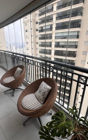 Apartamento à venda com 178m², 4 quartos e 3 vagas Apartamento à venda com 178m², 4 quartos e 3 vagasVaranda