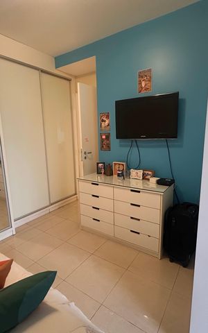 Apartamento à venda com 178m², 4 quartos e 3 vagas Apartamento à venda com 178m², 4 quartos e 3 vagasQuarto 1