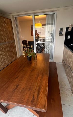 Apartamento à venda com 178m², 4 quartos e 3 vagas Apartamento à venda com 178m², 4 quartos e 3 vagasVaranda