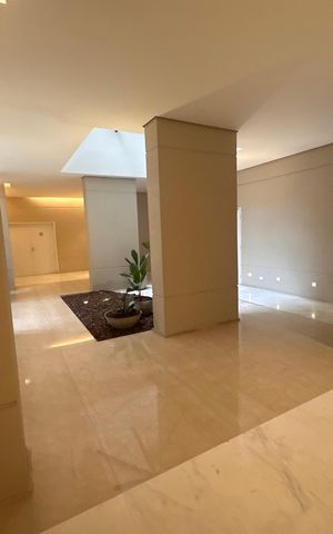 Apartamento à venda com 178m², 4 quartos e 3 vagas
