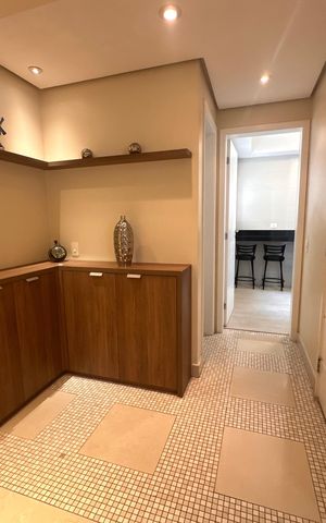 Apartamento à venda com 178m², 4 quartos e 3 vagas Apartamento à venda com 178m², 4 quartos e 3 vagasHall de entrada