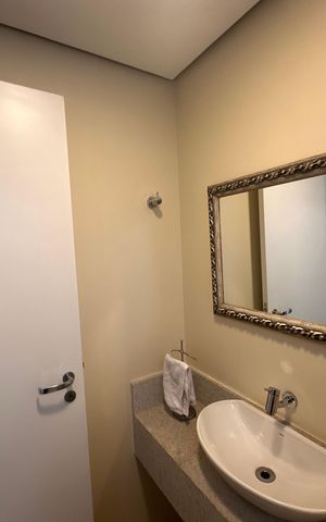 Apartamento à venda com 178m², 4 quartos e 3 vagas Apartamento à venda com 178m², 4 quartos e 3 vagasLavabo