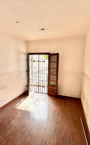 Casa à venda com 280m², 4 quartos e 4 vagas Casa à venda com 280m², 4 quartos e 4 vagasQuarto 2