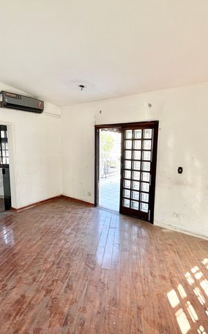 Casa à venda com 280m², 4 quartos e 4 vagas Casa à venda com 280m², 4 quartos e 4 vagasCopa 2