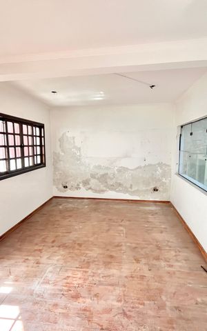 Casa à venda com 280m², 4 quartos e 4 vagas Casa à venda com 280m², 4 quartos e 4 vagasSala 2