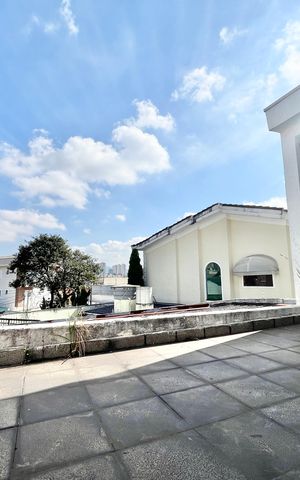 Casa à venda com 280m², 4 quartos e 4 vagas Casa à venda com 280m², 4 quartos e 4 vagasVaranda 2