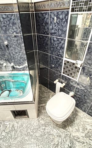 Casa à venda com 280m², 4 quartos e 4 vagas Casa à venda com 280m², 4 quartos e 4 vagasBanheiro