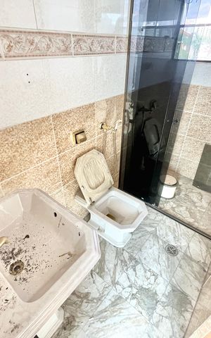 Casa à venda com 280m², 4 quartos e 4 vagas Casa à venda com 280m², 4 quartos e 4 vagasBanheiro da Suíte 4