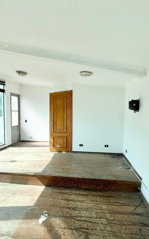 Casa à venda com 280m², 4 quartos e 4 vagas Casa à venda com 280m², 4 quartos e 4 vagasQuarto 4 - Suíte