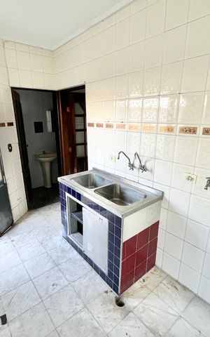Casa à venda com 280m², 4 quartos e 4 vagas Casa à venda com 280m², 4 quartos e 4 vagasÁrea de Serviço