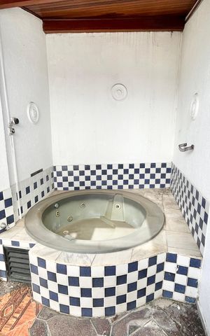 Casa à venda com 280m², 4 quartos e 4 vagas Casa à venda com 280m², 4 quartos e 4 vagasQuintal