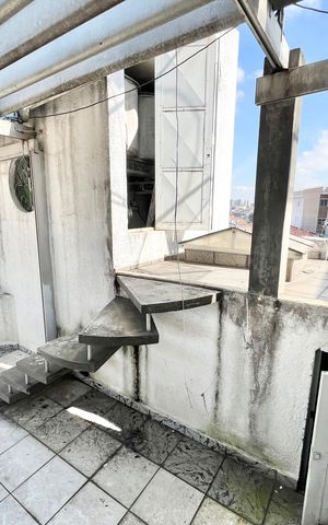 Casa à venda com 280m², 4 quartos e 4 vagas