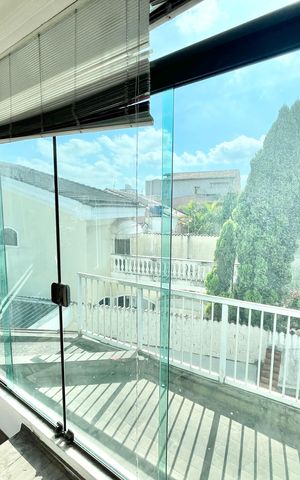 Casa à venda com 280m², 4 quartos e 4 vagas Casa à venda com 280m², 4 quartos e 4 vagasQuarto 4 - Suíte