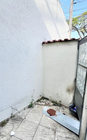Casa à venda com 280m², 4 quartos e 4 vagas Casa à venda com 280m², 4 quartos e 4 vagasQuintal de serviço