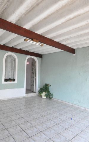 Casa à venda com 160m², 3 quartos e 2 vagasGaragem