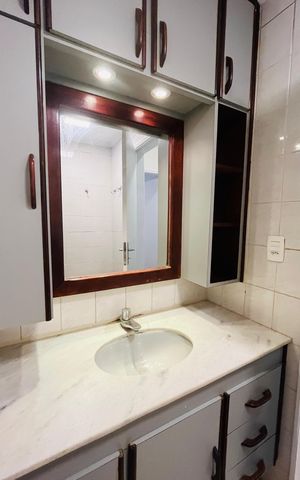 Apartamento à venda com 90m², 3 quartos e 1 vaga Apartamento à venda com 90m², 3 quartos e 1 vagaBanheiro social
