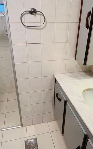 Apartamento à venda com 90m², 3 quartos e 1 vaga Apartamento à venda com 90m², 3 quartos e 1 vagaBanheiro social