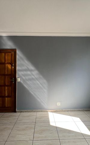 Casa à venda com 52m², 3 quartos e sem vaga Casa à venda com 52m², 3 quartos e sem vagaSala