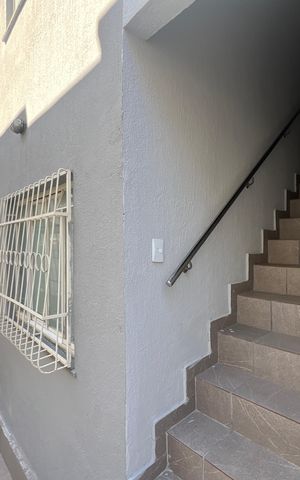 Casa à venda com 52m², 3 quartos e sem vaga Casa à venda com 52m², 3 quartos e sem vagaEntrada