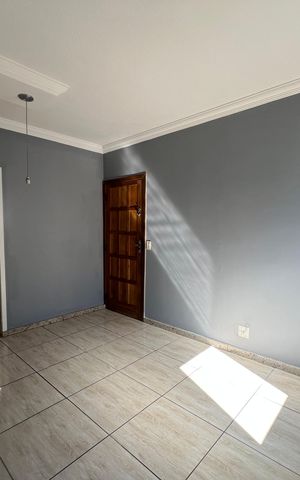 Casa à venda com 52m², 3 quartos e sem vaga Casa à venda com 52m², 3 quartos e sem vagaSala