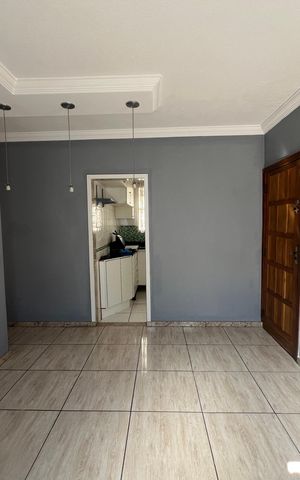 Casa à venda com 52m², 3 quartos e sem vaga Casa à venda com 52m², 3 quartos e sem vagaSala