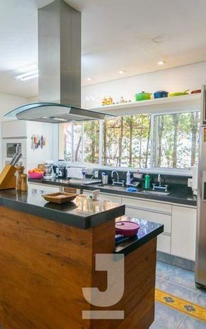 Casa de condomínio à venda com 472m², 4 quartos e 3 vagas