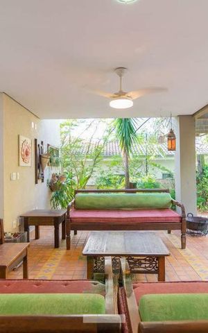 Casa de condomínio à venda com 472m², 4 quartos e 3 vagas