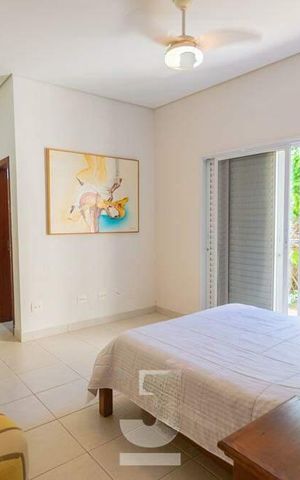Casa de condomínio à venda com 472m², 4 quartos e 3 vagas