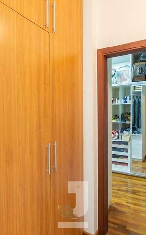 Casa de condomínio à venda com 472m², 4 quartos e 3 vagas
