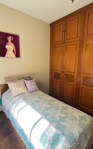 Casa à venda com 405m², 6 quartos e 3 vagas Casa à venda com 405m², 6 quartos e 3 vagasQuarto 4