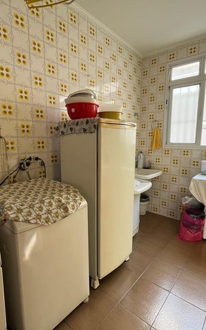 Casa à venda com 405m², 6 quartos e 3 vagas Casa à venda com 405m², 6 quartos e 3 vagasÁrea de Serviço