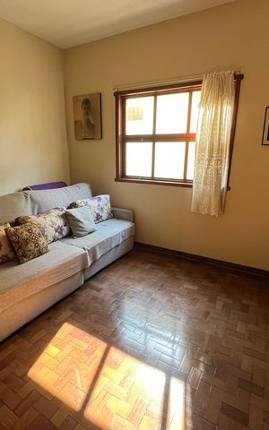 Casa à venda com 405m², 6 quartos e 3 vagas Casa à venda com 405m², 6 quartos e 3 vagasQuarto 3