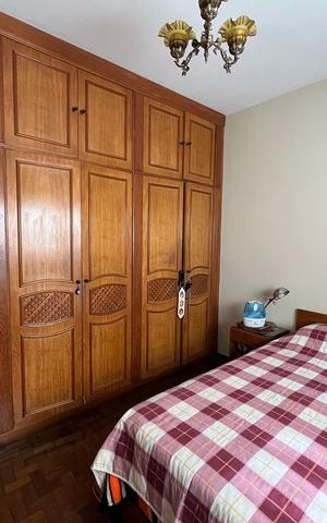 Casa à venda com 405m², 6 quartos e 3 vagas Casa à venda com 405m², 6 quartos e 3 vagasQuarto 5