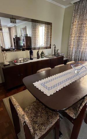 Casa à venda com 405m², 6 quartos e 3 vagas Casa à venda com 405m², 6 quartos e 3 vagasSala de Jantar