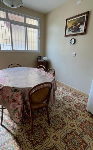 Casa à venda com 405m², 6 quartos e 3 vagas Casa à venda com 405m², 6 quartos e 3 vagasCozinha