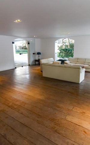 Apartamento à venda com 290m², 4 quartos e 3 vagasÁrea comum - Salão de festas
