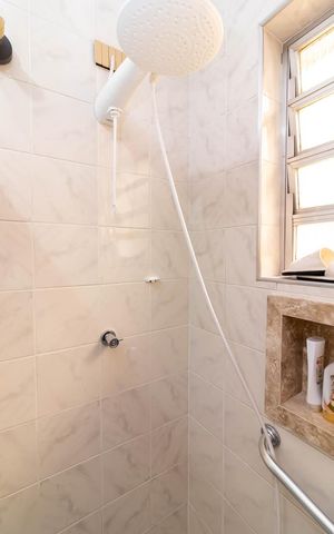 Casa à venda com 109m², 2 quartos e 2 vagasBanheiro 2