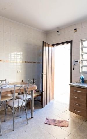 Casa à venda com 109m², 2 quartos e 2 vagasCozinha