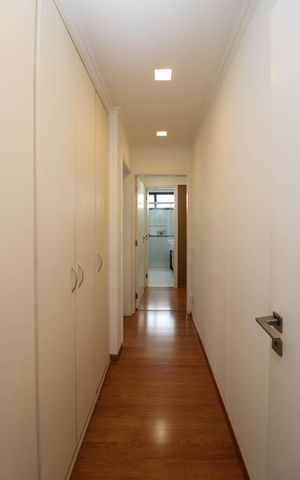 Apartamento para alugar com 210m², 3 quartos e 3 vagas Apartamento para alugar com 210m², 3 quartos e 3 vagasCorredor Suítes
