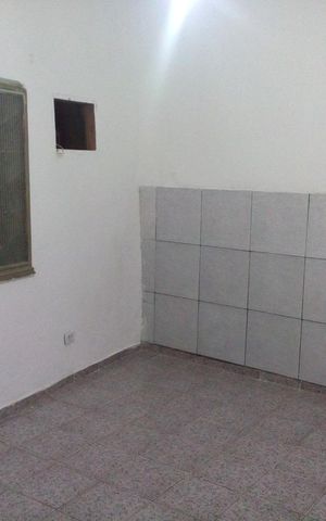 Casa à venda com 60m², 1 quarto e sem vaga Casa à venda com 60m², 1 quarto e sem vagaQuarto