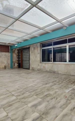 Casa à venda com 300m², 3 quartos e 3 vagas
