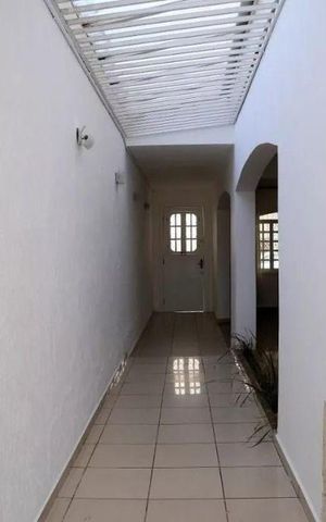 Casa à venda com 119m², 3 quartos e 2 vagas