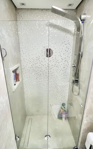Apartamento à venda com 105m², 2 quartos e 2 vagasBanheiro