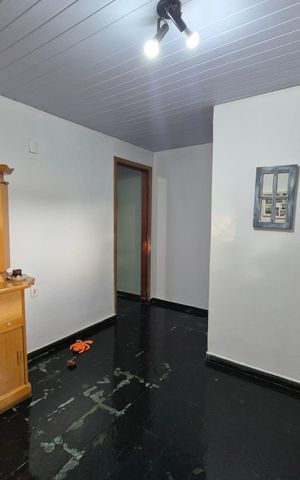 Casa à venda com 360m², 3 quartos e 3 vagas Casa à venda com 360m², 3 quartos e 3 vagasSala