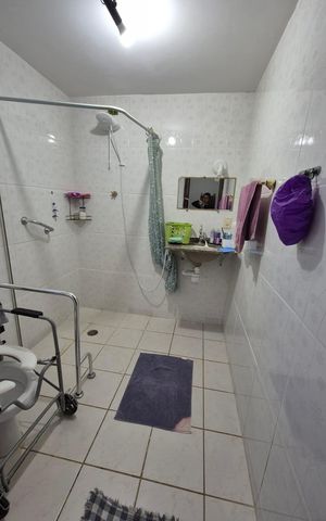 Casa à venda com 360m², 3 quartos e 3 vagas Casa à venda com 360m², 3 quartos e 3 vagasBanheiro