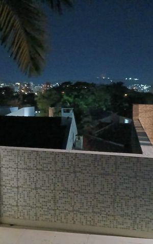 Casa à venda com 244m², 4 quartos e 5 vagas