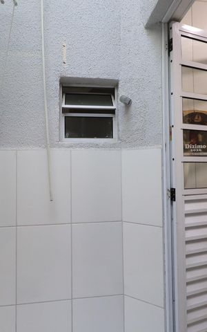 Casa de condomínio à venda com 110m², 2 quartos e 1 vagaÁrea de Serviço