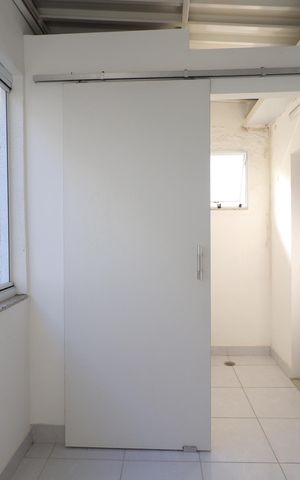 Casa de condomínio à venda com 110m², 2 quartos e 1 vagaEscritório