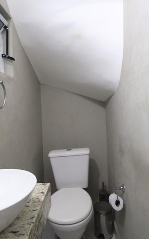 Casa de condomínio à venda com 110m², 2 quartos e 1 vagaLavabo
